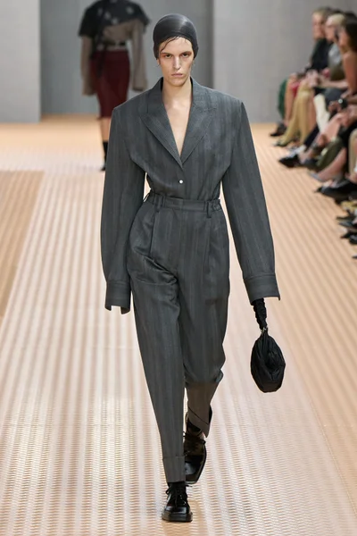 Look 7